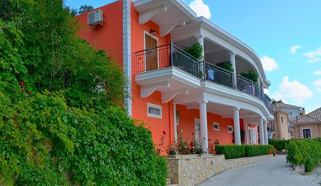 Nikas Villa Orange Apartments