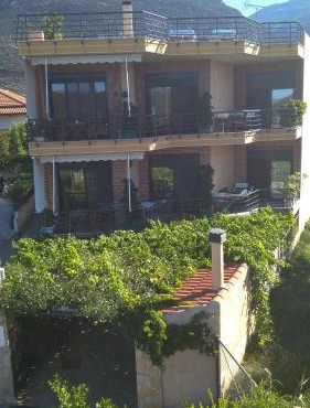 Nikolitsa Apartments in Glyfada Fokidas