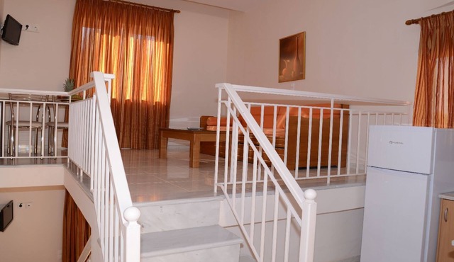 No1 Maisonette (4 people)