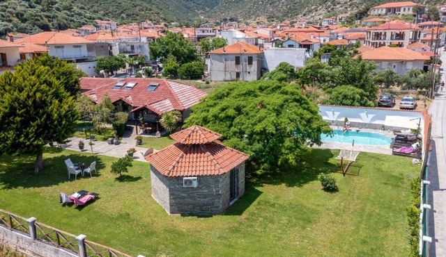 NUESTRO JARDÍN
