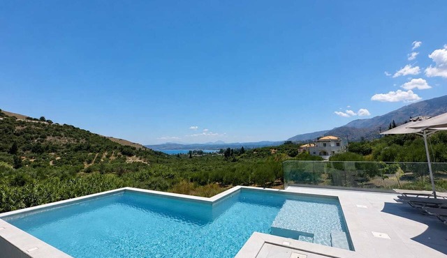 Oceana Suites & Villas Infinity Pool Deluxe Villa