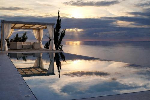 Okeanos Vine Luxury Villa