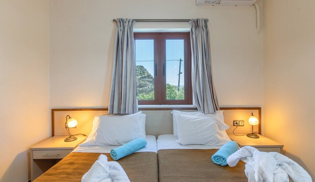 One Bedroom Beachfront Apartment with Sea View in Agia Galini