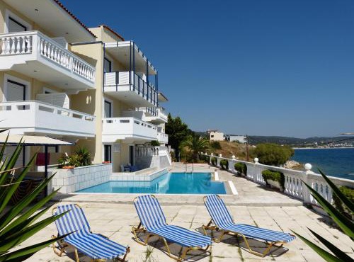 Ostria Seaside Studios and Apartments in Katarráktis