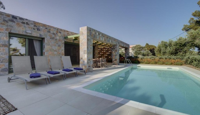 Ouzo Stone House 2 with private pool in Plomari