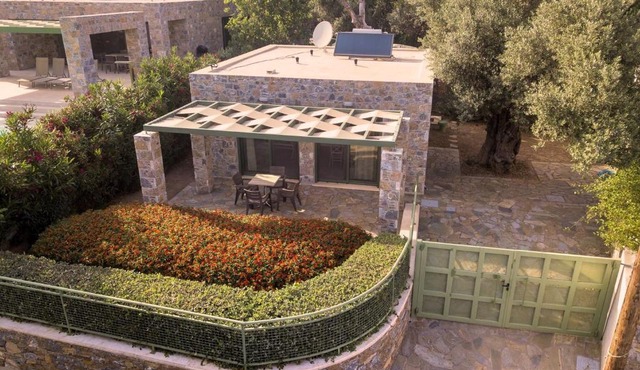 Ouzo Stone Studio in Plomari