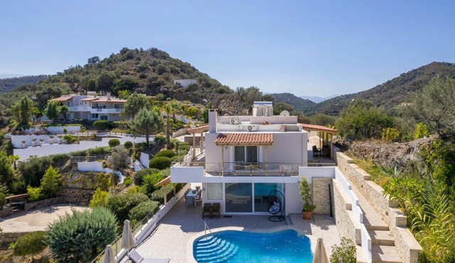 Pano Stalos Villas in Stalos