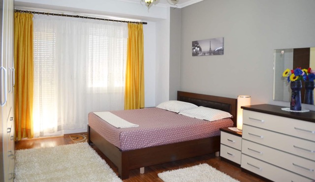 Panoramic & Comfortable Apartment Next To Central Square in Shkodër