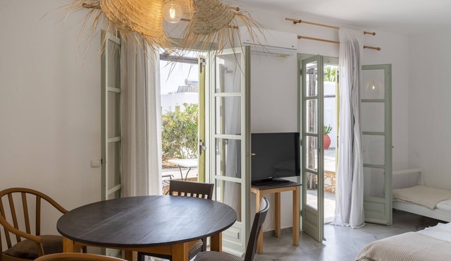 Parosland Hotel in Paros
