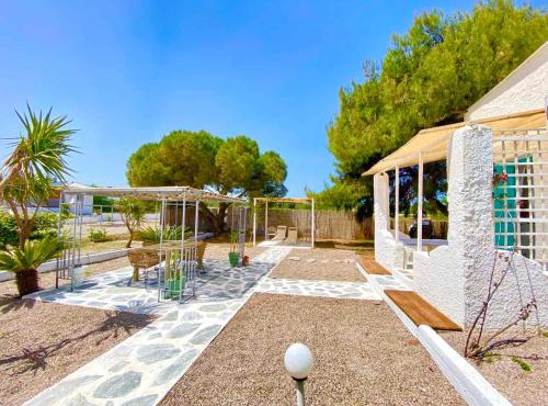 Peaceful Cottage House - Private Garden in Análipsis