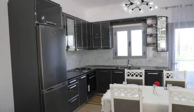 Peaceful Villa Apartment Near Berat | Balcony, Garden & Free Parking in Mbreshtan