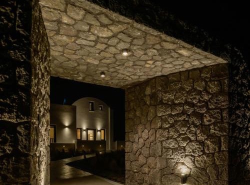 Penny's House New Luxe Jacuzzi Villa 400m from Sea in Santorini