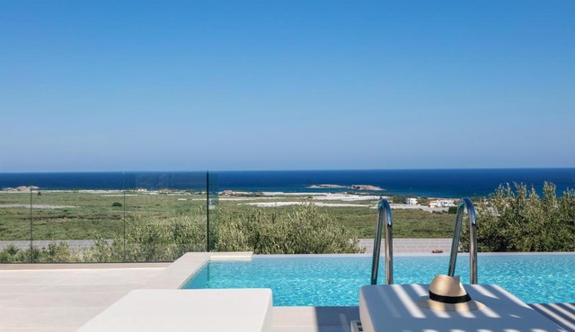 Petras Luxury Villas Breakfast Heated Pool in Falasarna