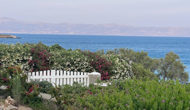 Picturesque home with amazing view in Paros