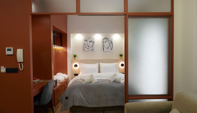 PLANE TREE luxury suites