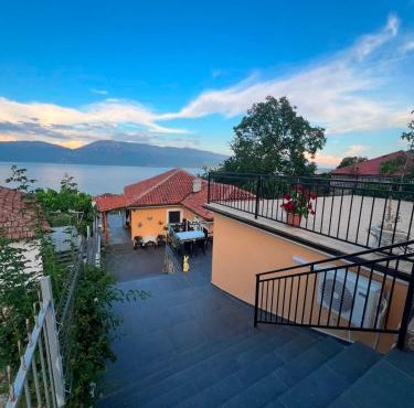 Pranvera in Pogradec