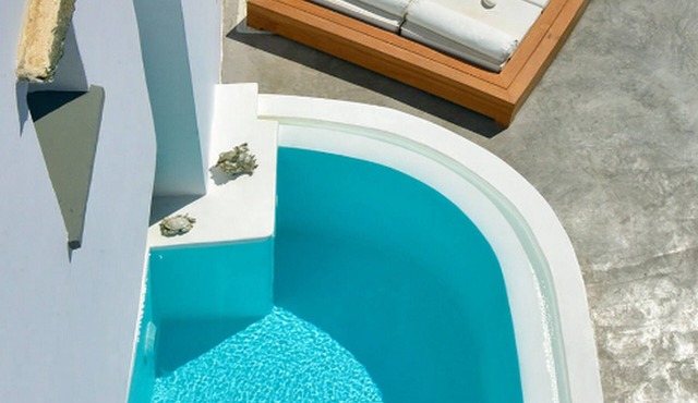 Premium Folegandros Apartment | 1 Bedroom Suite | Apartment Zenitsu | Furnished Sun Terrace with.