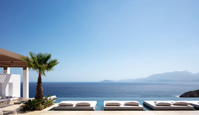 Pure C - Design Villa,Fully staffed & Sea Views by etouri