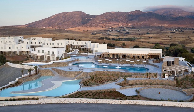 R 1189 Comfy Luxury Resort - Summer Suite Private Pool Sea View with Breakfast.