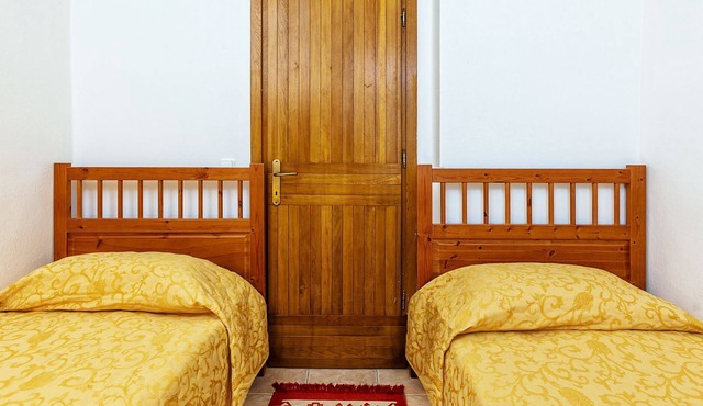 R 1204 Aspen Villa-Flora Villa with Sea View, Mountain View & Garden View in Keratsini