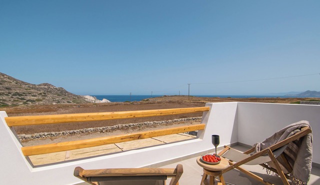Rastoni Milos slow living home ,cosy two storey stone house sea view