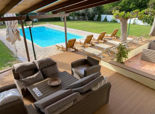 Relaxing Villa with Swimming Pool and Garden