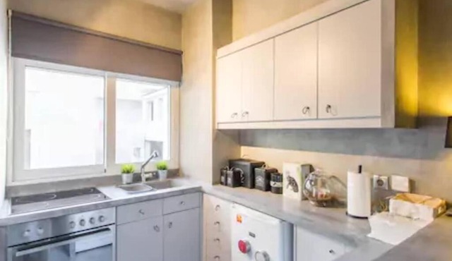 Renovated flat in vibrant neighborhood Mets!