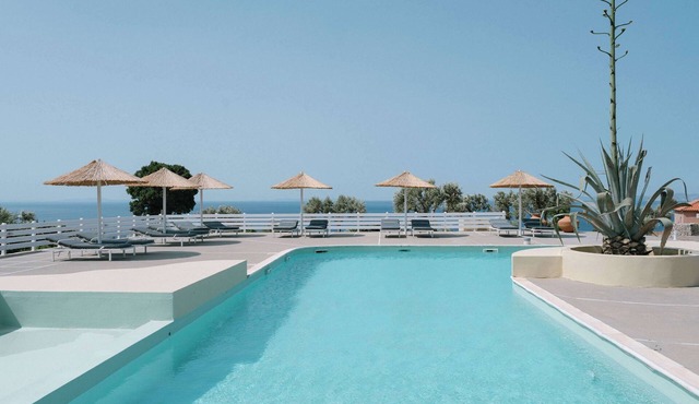 Samos Seaside Nest – Mandilada, Shared Pool in Marathokampos
