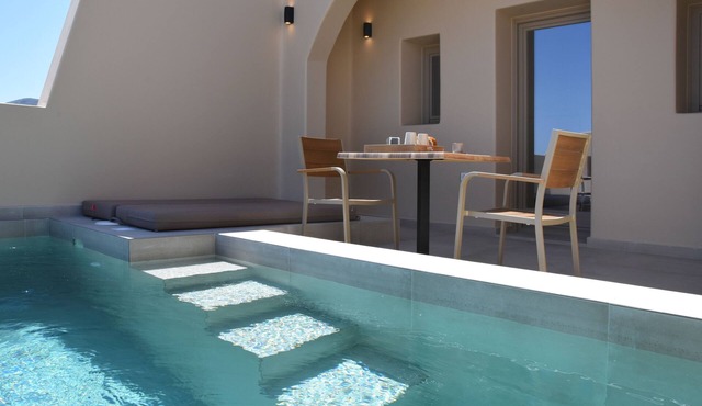 Santorini - Villa - Sleeps 2 - Pool - Parking in Mesaria