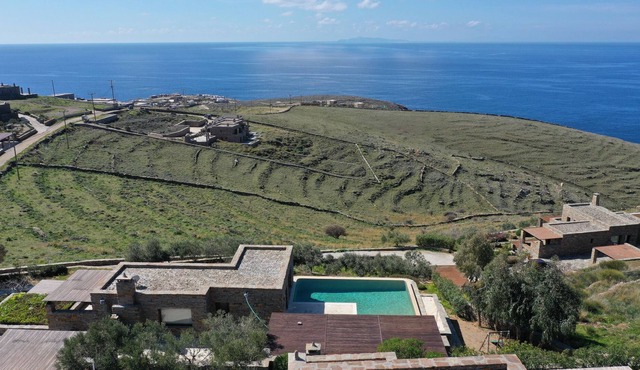Sea Gem-Comfortable and stylish living with infinity pool and soothing sunsets in Kea