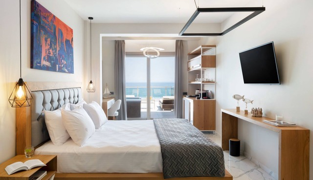 Sea Level Hotel