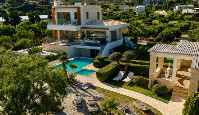 Seafront 3 bedroom villa in Ierapetra