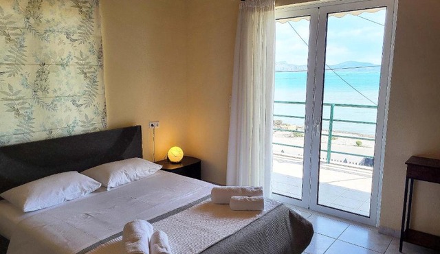 Seaside Appartment Bluethalassa with Garden in Kefalari