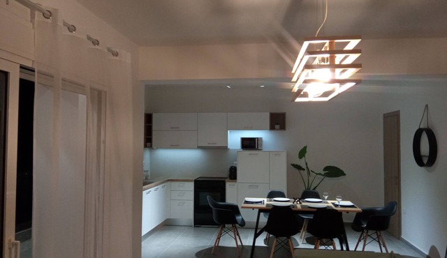 Seaside luxury apartment in Χερσόνησος