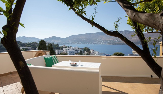 Secret Heaven. Enjoy sun and magnificent view a few meters way from the Beach. in Agia Marina