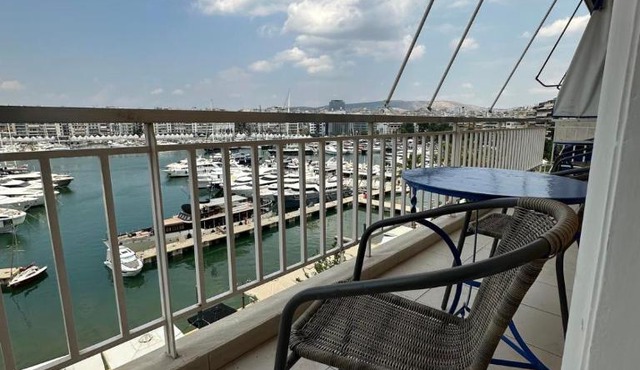Serenity View Apartment - Marina Zeas in Piraeus