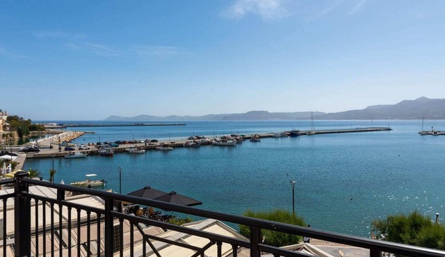 Sitia Old Port studio - 3min walk to beach - AC - WIFI