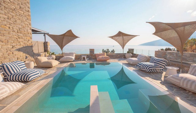 Sofrano Luxury Apartments in Ikaria
