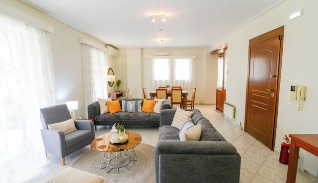Spacious 3-bedroom apartment with view in the Marina of Kalamata