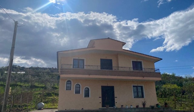 Spacious Villa Near Airport Tirana - Preza Area in Rinas