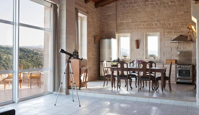Stone Built Private villa Limeri with pool, BBQ & Shaded Patio in Áno Valsamóneron