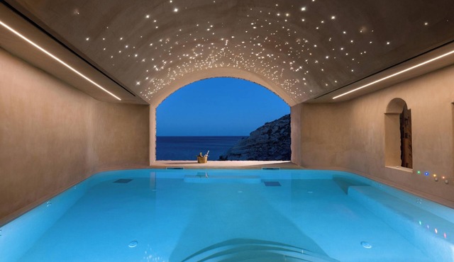Stone Luxury Suite-Executive