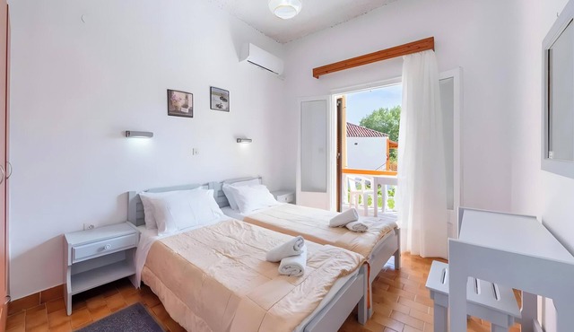 Studio Apartment 'Maltas 6' with Shared Terrace, Wi-Fi and Air Conditioning