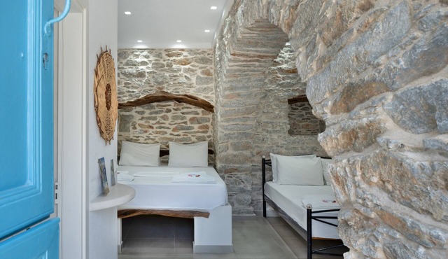 Studio Apartment 'Politimi's N6' with Mountain View, Wi-Fi and Air Conditioning