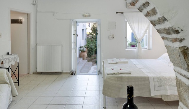 Studio Apartment 'Politimi N7' with Mountain View, Wi-Fi and Air Conditioning