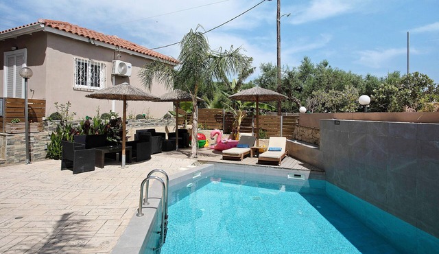 Studio Apartment "Villa Dionysia Studio S7" with Shared Pool, Shared Terrace & Wi-Fi in Zakynthos