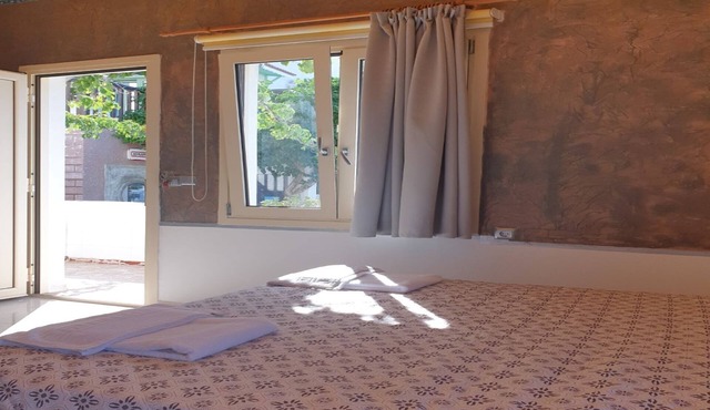 Studio Quiet And Peaceful And Very Relaxing with kitchen, shared pool and Ac