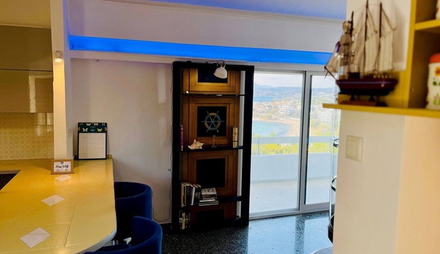 Stunning View Seaside 1-bed Apartment in Saronida in Saronikos