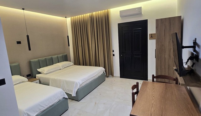 Summer Tale Rooms in Shenkoll