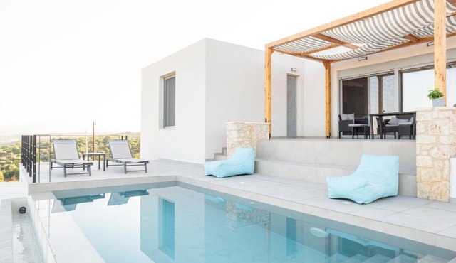 Sunset Luxury Villa in Kalamata